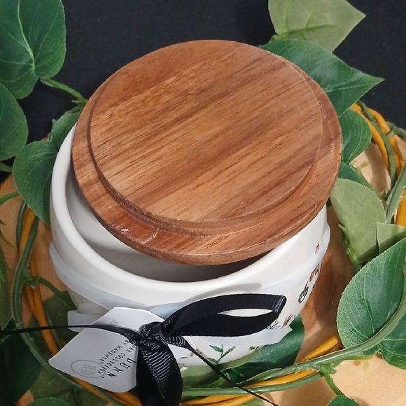 New!! Rae Dunn Floral Ceramic Sugar Jar with Wooden Lid NWT - Picture 10 of 13